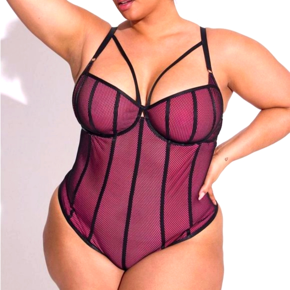 ❤️NWT TORRID LINGERIE BODYSUIT FISHNET & SATIN BINDING STRAPPY OPEN BACK